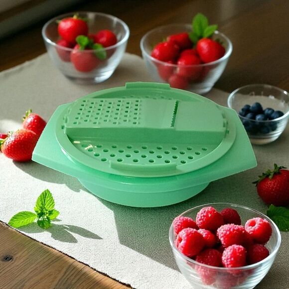 Tupperware Cheese Grater Slicer Bowl 787 3  786 4 Jadeite Green No Lid Vintage - Picture 16 of 16